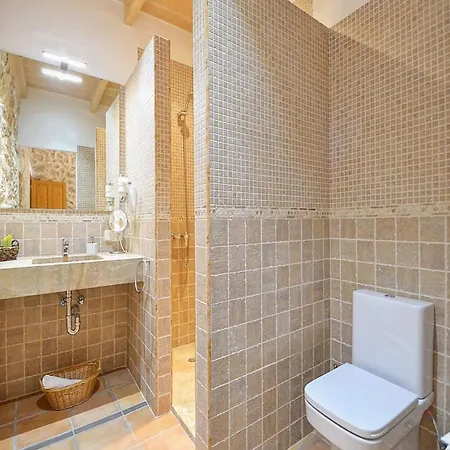 Elegant With Private Pool *