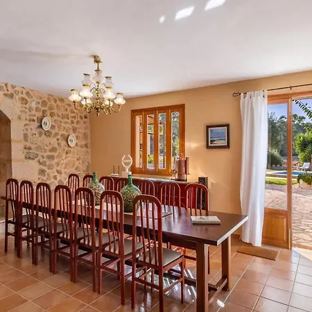 Elegant With Private Pool *
