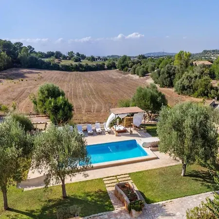 Elegant With Private Pool